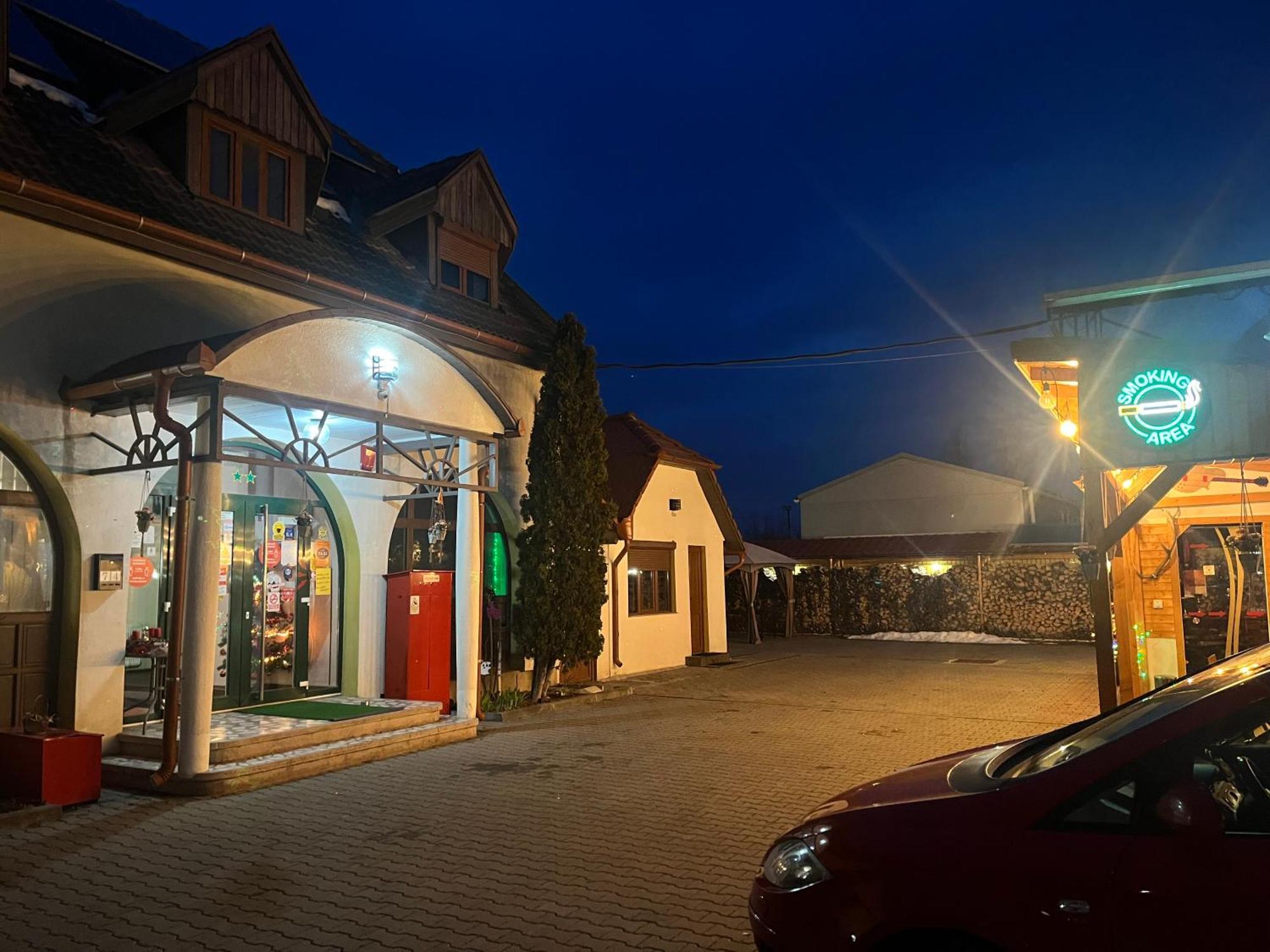 Prince Hotel Miercurea Ciuc Ngoại thất bức ảnh