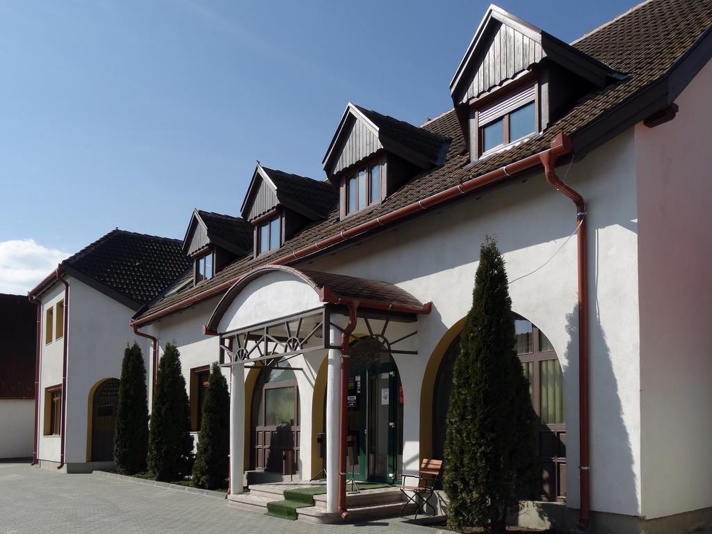 Prince Hotel Miercurea Ciuc Ngoại thất bức ảnh